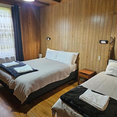 Lake Leake Inn エクステリア 写真