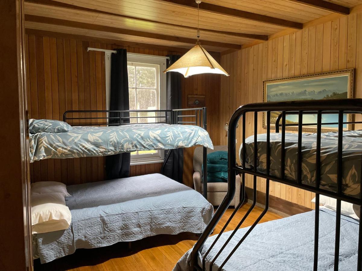 Lake Leake Inn エクステリア 写真